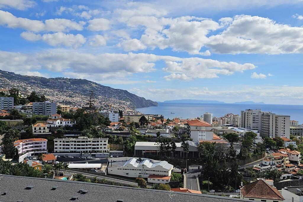 Appartement Vista Mar - Ac, Parking And Pool à Funchal  Extérieur photo