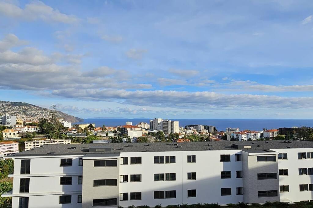 Appartement Vista Mar - Ac, Parking And Pool à Funchal  Extérieur photo